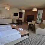Szklane 4*