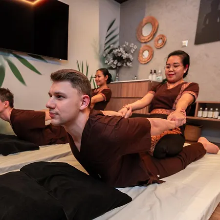 Aparthotel Szklane Domy *