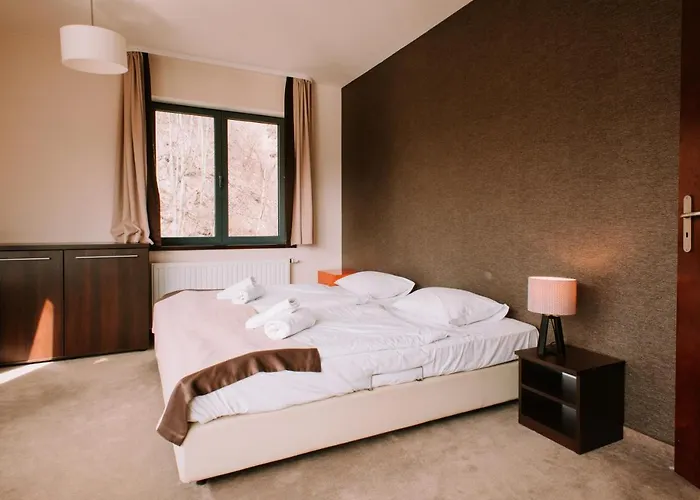 Szklane Hotel apartamentowy 3*