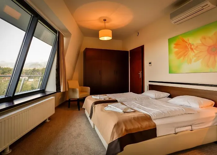 Szklane Hotel apartamentowy 3*